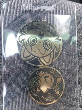 Gold Pokémon Kids Collectible Pins - Pack of 2